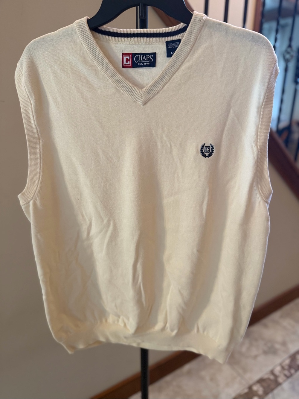 Chaps Men’s L/G Ivory 100% Cotton V-Neck Sweater Vest Preppy Classic